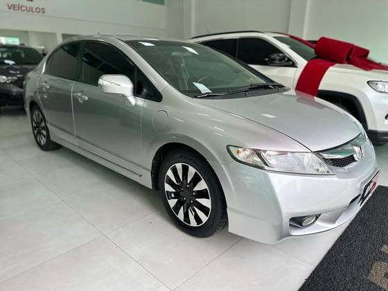 HONDA CIVIC 1.8 LXL 16V FLEX 4P AUTOMÁTICO HONDA CIVIC 1.8 LXL 16V FLEX 4P AUTOMÁTICO